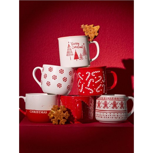 Sinsay - Kubek ze świątecznym napisem - czerwony ze sklepu Sinsay w kategorii Kubki - zdjęcie 186667678