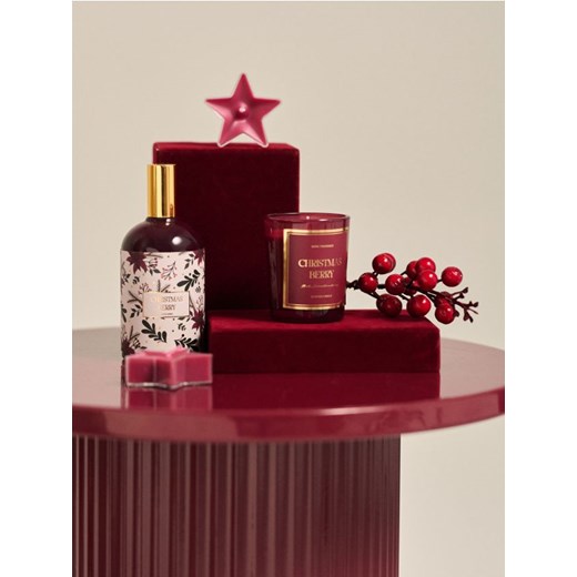 Sinsay - Zestaw prezentowy: świeczka i odświeżacz powietrza Cranberry - fioletowy ze sklepu Sinsay w kategorii Dekoracje bożonarodzeniowe - zdjęcie 186667718