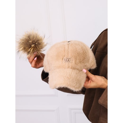 CZAPKA FUTRZANA Z NASZYWKĄ I ODPINANYM POMPONEM- BRĄZOWY - id: 20414 - marki Olika - 186669448 CZAPKA FUTRZANA Z NASZYWKĄ I ODPINANYM POMPONEM- BRĄZOWY ze sklepu olika.com.pl w kategorii Czapki z daszkiem damskie - zdjęcie 186669448