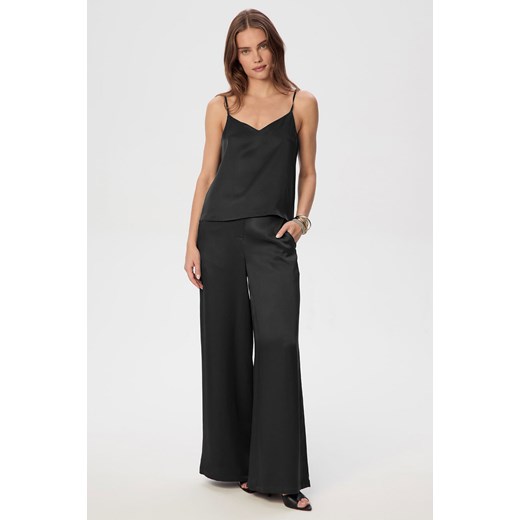 TOP DAMSKI JUNO ACE BLACK ze sklepu Jemiol w kategorii Bluzki damskie - zdjęcie 186670095