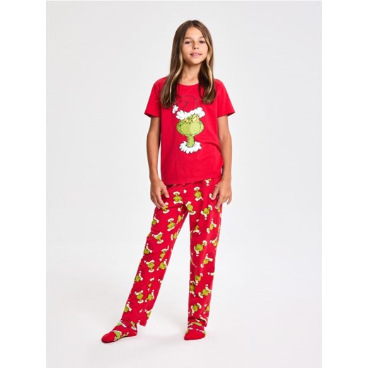 Sinsay - Bawełniana piżama dwuczęściowa z nadrukiem Grinch - czerwony - id: 047DP-33X - marki Sinsay - 186674165 Sinsay - Bawełniana piżama dwuczęściowa z nadrukiem Grinch - czerwony ze sklepu Sinsay w kategorii Piżamy dziecięce - zdjęcie 186674165
