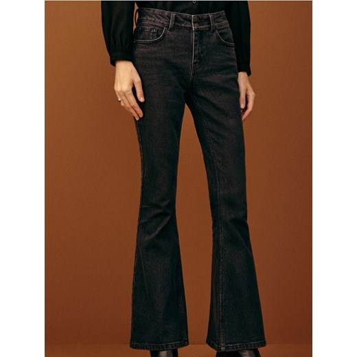 Sinsay - Spodnie jeansowe flare - szary ze sklepu Sinsay w kategorii Jeansy damskie - zdjęcie 186674268