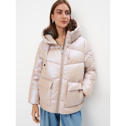 Mohito - Zimowa pikowana kremowa kurtka - kremowy ze sklepu Mohito w kategorii Kurtki damskie - zdjęcie 186677077
