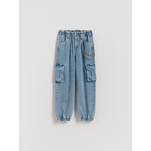 Reserved - Jeansy cargo z łańcuchem - niebieski ze sklepu Reserved w kategorii Spodnie dziewczęce - zdjęcie 186698787