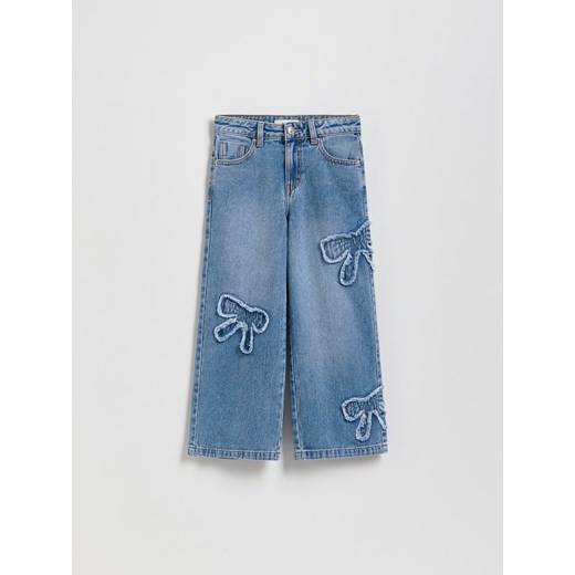 Reserved - Jeansy wide leg z aplikacjami - niebieski ze sklepu Reserved w kategorii Spodnie dziewczęce - zdjęcie 186701786