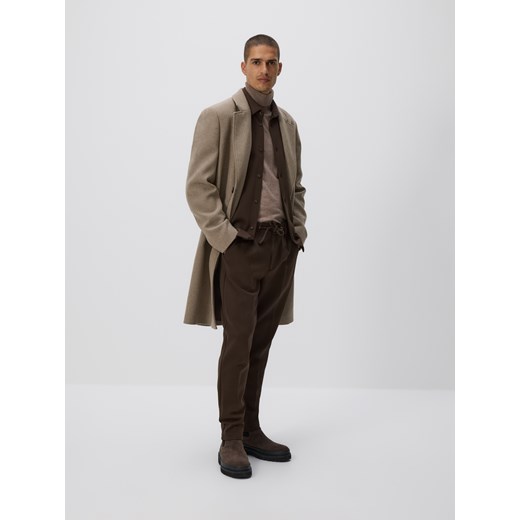 Reserved - Spodnie chino slim z kantem - brązowy ze sklepu Reserved w kategorii Spodnie męskie - zdjęcie 186704349
