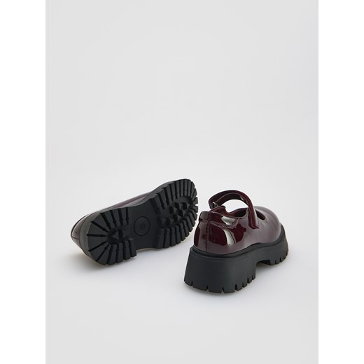 Reserved - Lakierowane loafersy - mahoniowy Reserved 39 Reserved