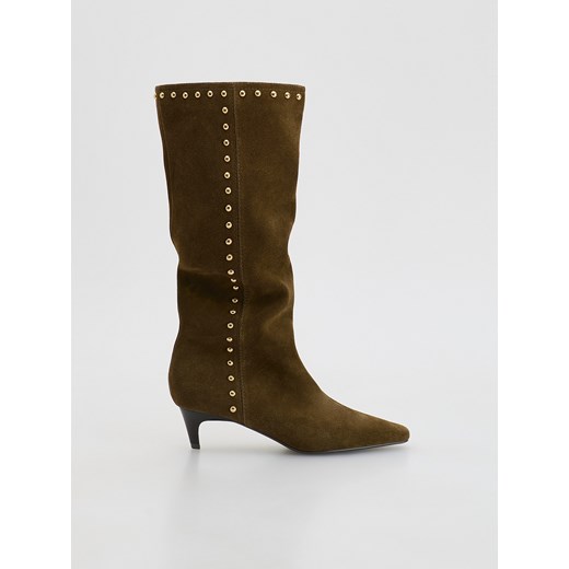 Reserved - Zamszowe kozaki z ćwiekami - zielony ze sklepu Reserved w kategorii Kozaki damskie - zdjęcie 186714557