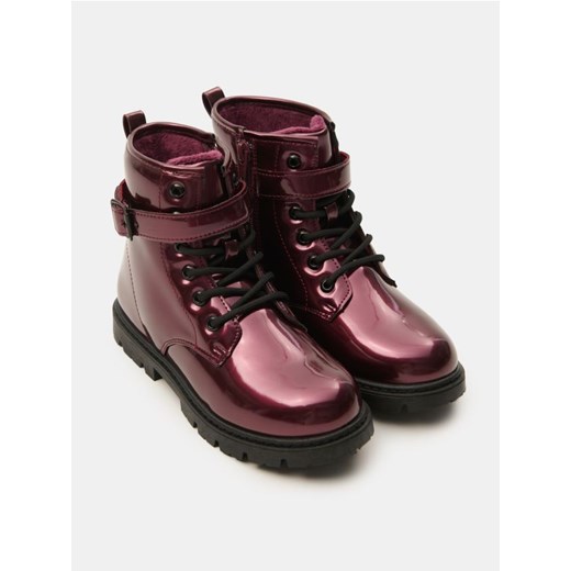 Sinsay - Lakierowane botki z ociepleniem - bordowy - id: 165FA-83X - marki Sinsay - 186720297 Sinsay - Lakierowane botki z ociepleniem - bordowy ze sklepu Sinsay w kategorii Buty zimowe dziecięce - zdjęcie 186720297