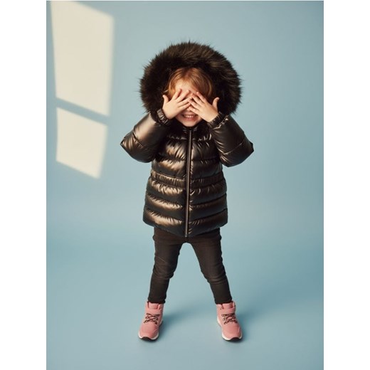 Sinsay - Pikowana kurtka puffer z kapturem - czarny - id: ZE642-99X - marki Sinsay - 186720359 Sinsay - Pikowana kurtka puffer z kapturem - czarny ze sklepu Sinsay w kategorii Kombinezony i kurtki - zdjęcie 186720359