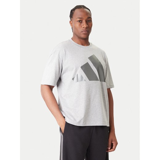 adidas T-Shirt JM1707 Szary Loose Fit ze sklepu MODIVO w kategorii T-shirty męskie - zdjęcie 186720887