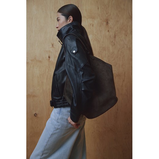 Estro: Ciemnobrązowa torebka damska typu hobo z włoskiego weluru naturalnego Premium ze sklepu Estro w kategorii Torebki hobo - zdjęcie 186724796