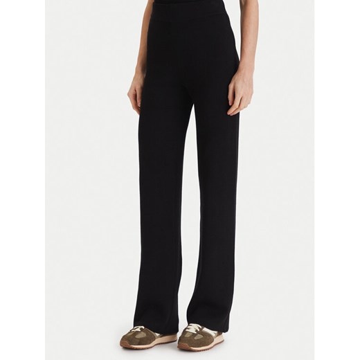 Vero Moda Spodnie dzianinowe Gold Art 10332174 Czarny Loose Fit ze sklepu MODIVO w kategorii Spodnie damskie - zdjęcie 186729555