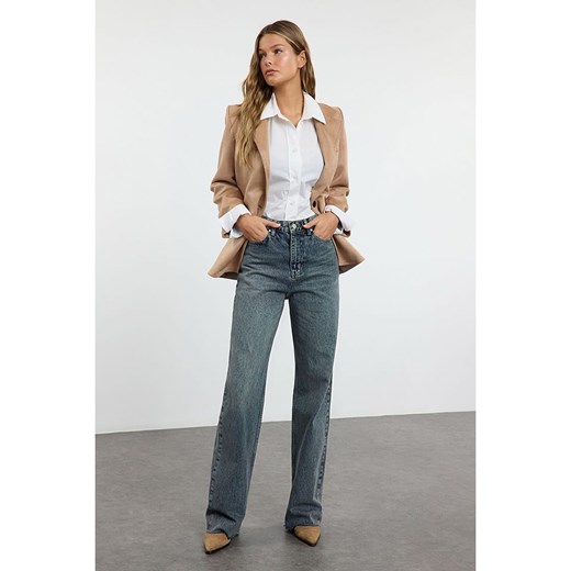 trendyol Dżinsy - Comfort fit - w kolorze niebieskim ze sklepu Limango Polska w kategorii Jeansy damskie - zdjęcie 186731189