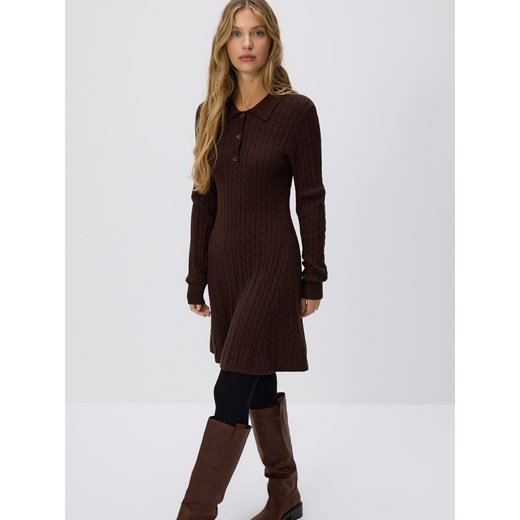 Reserved - Dzianinowa sukienka mini - ciemnobrązowy ze sklepu Reserved w kategorii Sukienki - zdjęcie 186734529
