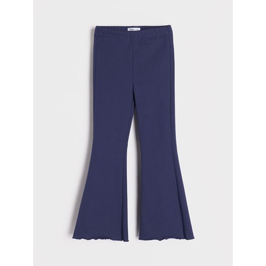 Sinsay - Spodnie dresowe flare - różowy Sinsay 122 (6-7 l) Sinsay