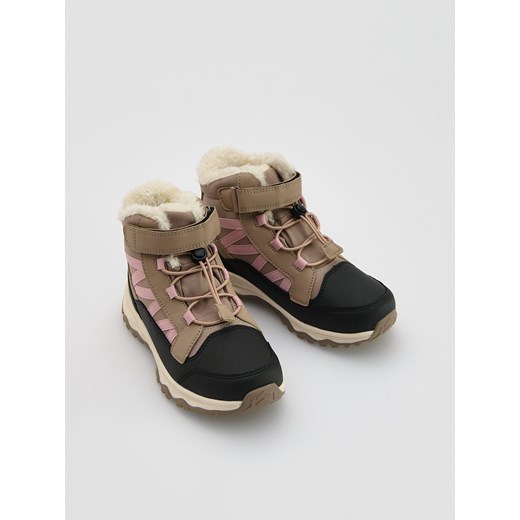 Reserved - Buty trekkingowe z ociepleniem - brązowy ze sklepu Reserved w kategorii Buty zimowe dziecięce - zdjęcie 186737326