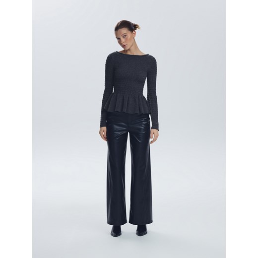 Reserved - Kreszowana bluzka z baskinką - ciemnoszary ze sklepu Reserved w kategorii Bluzki damskie - zdjęcie 186739089