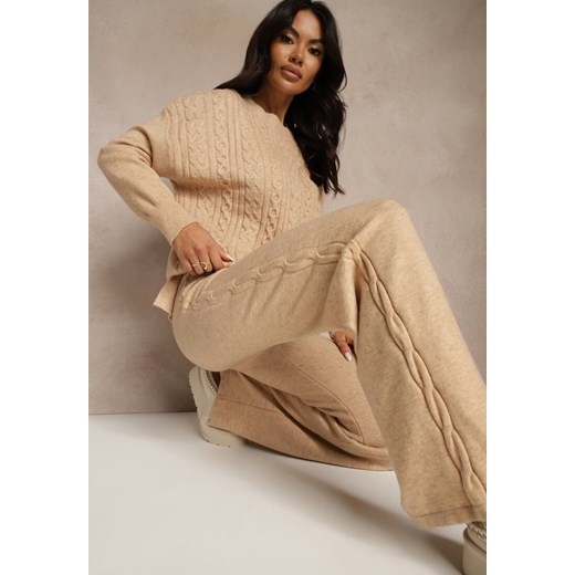 Beżowy Dzianinowy Komplet z Wełną w Warkoczowy Splot Spodnie i Sweter Reinette - id: 3820-M-42-BEIGE - marki Renee - 186741778 Beżowy Dzianinowy Komplet z Wełną w Warkoczowy Splot Spodnie i Sweter Reinette ze sklepu renee.pl w kategorii Komplety i garnitury damskie - zdjęcie 186741778