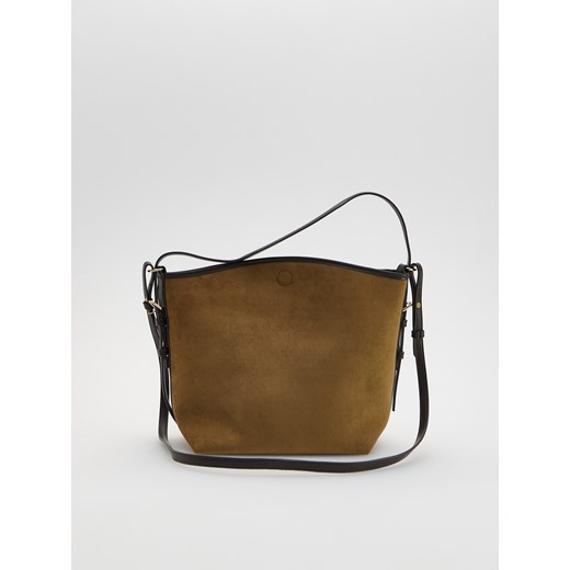 Reserved - Torebka z imitacji zamszu - warm olive ze sklepu Reserved w kategorii Torby Shopper bag - zdjęcie 186742547