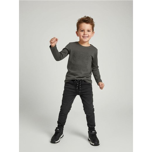 Sinsay - Koszulka z długimi rękawami z tłoczonym nadrukiem - szary ze sklepu Sinsay w kategorii T-shirty chłopięce - zdjęcie 186743969