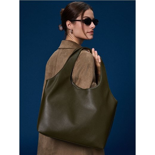 Sinsay - Torebka worek z imitacji skóry - khaki - id: 154GK-87X - marki Sinsay - 186743988 Sinsay - Torebka worek z imitacji skóry - khaki ze sklepu Sinsay w kategorii Torebki worki - zdjęcie 186743988