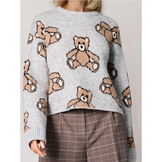 Sinsay - Wzorzysty sweter w misie - szary - id: 337FJ-09J - marki Sinsay - 186744028 Sinsay - Wzorzysty sweter w misie - szary ze sklepu Sinsay w kategorii Swetry damskie - zdjęcie 186744028