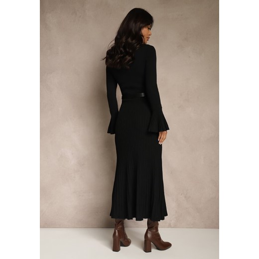 Czarna Sweterkowa Sukienka Longsleeve z Wiskozą z Paskiem z Klamerką Muszelką Renee ONE SIZE renee.pl