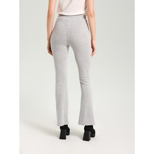 Sinsay - Spodnie flare z gumką w pasie - szary Sinsay S Sinsay