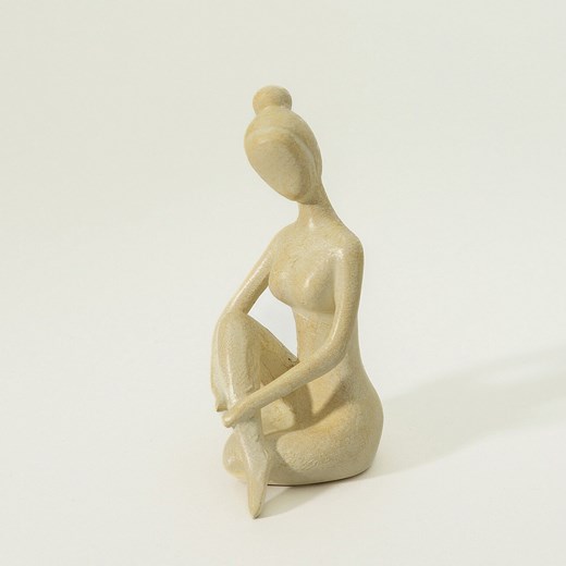 Figurka joginki Asana I 6x6x10 cm - id: 815-995 - marki Dekoria - 186753795 Figurka joginki Asana I 6x6x10 cm ze sklepu dekoria.pl w kategorii Dekoracje - zdjęcie 186753795