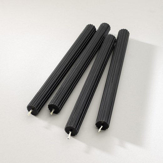 Zestaw świec stroikowych Noir 2x25 cm ze sklepu dekoria.pl w kategorii Dekoracje bożonarodzeniowe - zdjęcie 186753838