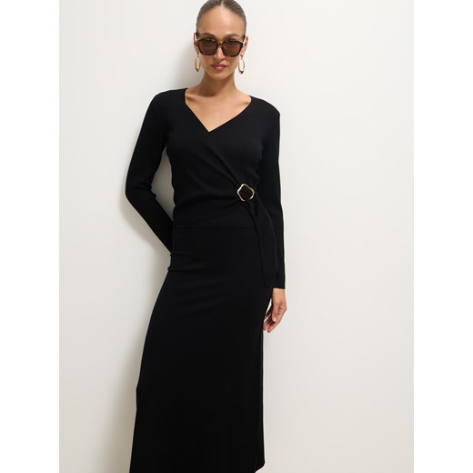 Mohito - Czarny sweter z kopertowym dekoltem - czarny ze sklepu Mohito w kategorii Swetry damskie - zdjęcie 186758668