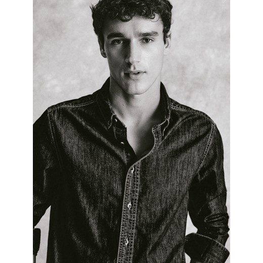 Reserved - Jeansowa koszula regular fit - granatowy ze sklepu Reserved w kategorii Koszule męskie - zdjęcie 186760016