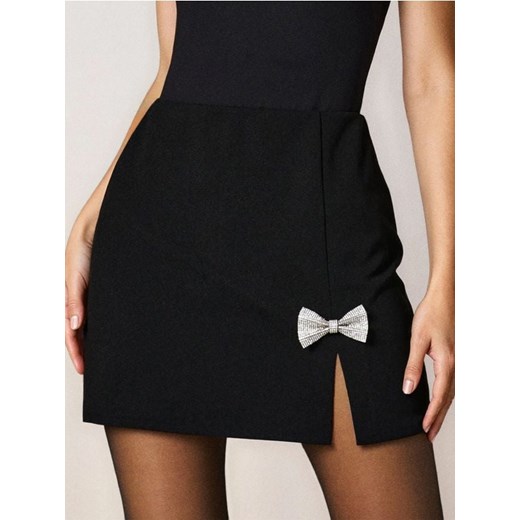 Sinsay - Spódnica mini z ozdobną kokardą - czarny ze sklepu Sinsay w kategorii Spódnice - zdjęcie 186762428
