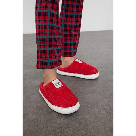 trendyol Kapcie w kolorze czerwonym Trendyol 39 promocyjna cena Limango Polska