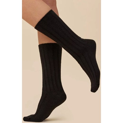 Wełniane skarpetki damskie czarne SW069, Kolor czarny, Rozmiar 35-38, Gabriella ze sklepu Primodo w kategorii Skarpetki damskie - zdjęcie 186776716
