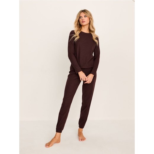 Sinsay - Prążkowana piżama dwuczęściowa - brązowy ze sklepu Sinsay w kategorii Piżamy damskie - zdjęcie 186780818