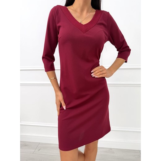 Bordowa Prosta Sukienka z Dekoltem V ze sklepu ModnaKiecka.pl w kategorii Sukienki - zdjęcie 186781175