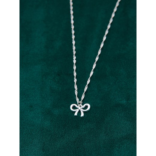 Sinsay - Naszyjnik z zawieszką w kształcie kokardy - srebrny Sinsay One Size Sinsay