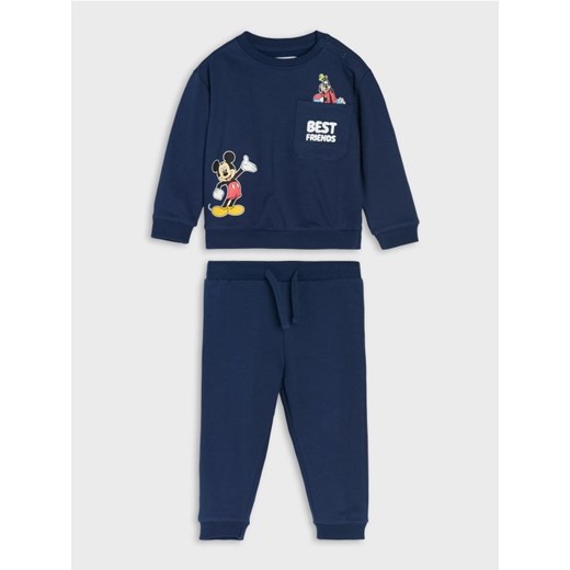 Sinsay - Bawełniany komplet: bluza i spodnie Mickey Mouse - granatowy - id: 943FW-59X - marki Sinsay - 186799306 Sinsay - Bawełniany komplet: bluza i spodnie Mickey Mouse - granatowy ze sklepu Sinsay w kategorii Odzież dla niemowląt - zdjęcie 186799306