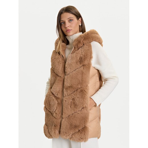 Rinascimento Bezrękawnik CFC0122220003 Beżowy Regular Fit - id: 0000305840608 - marki Rinascimento - 186806298 Rinascimento Bezrękawnik CFC0122220003 Beżowy Regular Fit ze sklepu MODIVO w kategorii Kamizelki damskie - zdjęcie 186806298