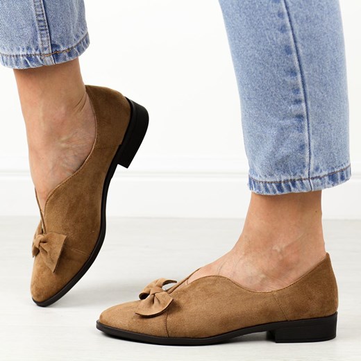 Beżowe półbuty damskie Jezzi 2062-3 ze sklepu suzana.pl w kategorii Półbuty damskie - zdjęcie 186815277