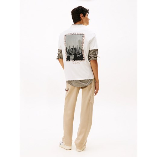 Tommy Jeans Koszulka męska Mężczyźni Bawełna écru nadruk - id: 780006-0001-09900 - marki Tommy Jeans - 186815496 Tommy Jeans Koszulka męska Mężczyźni Bawełna écru nadruk ze sklepu vangraaf w kategorii T-shirty męskie - zdjęcie 186815496