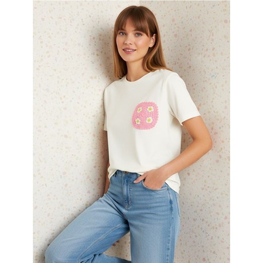 Sinsay - Koszulka z plecioną kieszenią - kremowy ze sklepu Sinsay w kategorii Bluzki damskie - zdjęcie 186817866