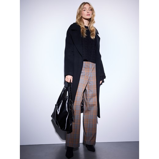 Mohito - Czarny sweter z ozdobnym splotem - czarny Mohito L Mohito