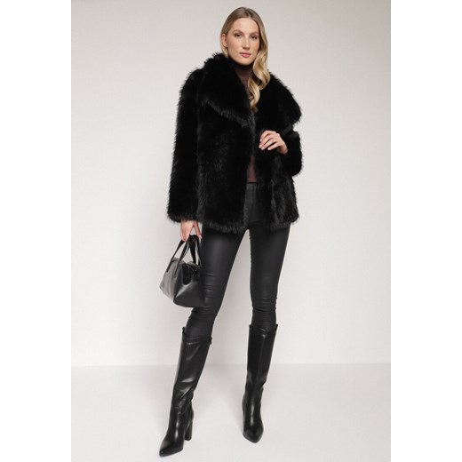 Czarna Kurtka Futerko o Dwurzędowym Kroju Oversize Nevisa L born2be.pl
