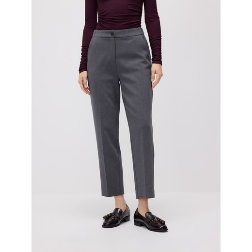 Reserved - Spodnie cygaretki z kantem - szary ze sklepu Reserved w kategorii Spodnie damskie - zdjęcie 186825179