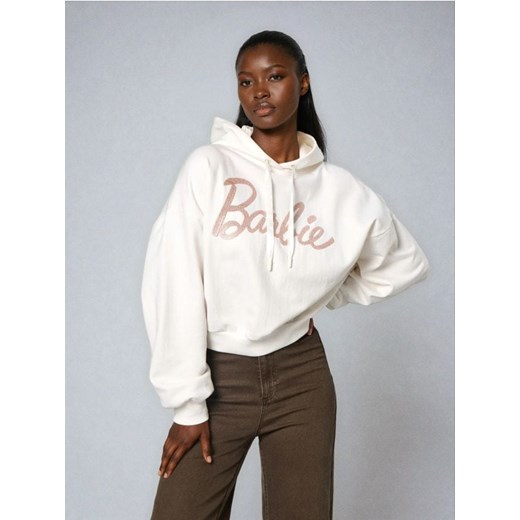 Sinsay - Bluza hoodie z napisem Barbie - kremowy ze sklepu Sinsay w kategorii Bluzy damskie - zdjęcie 186825678