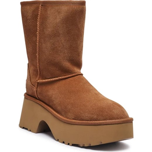 UGG Śniegowce CLASSIC SHORT NEW HEIGHTS | zamsz ze sklepu Gomez Fashion Store w kategorii Śniegowce damskie - zdjęcie 186826166