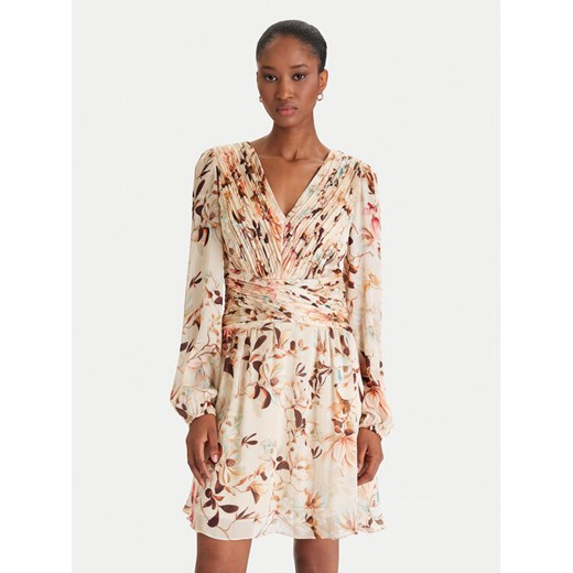 Guess Sukienka koktajlowa W5YK20 WDW82 Beżowy Regular Fit ze sklepu MODIVO w kategorii Sukienki - zdjęcie 187051785